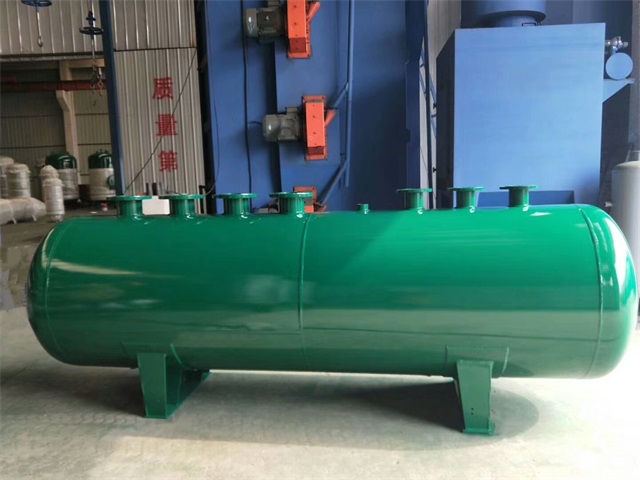 中站中站中站蒸汽分气缸